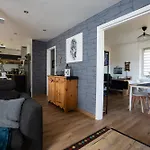 Rare Maison Moderne Proche Centre Avec Jardin Parking Gratuit Nyaraló *