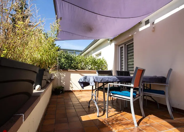 Rare Maison Moderne Proche Centre Avec Jardin Parking Gratuit *